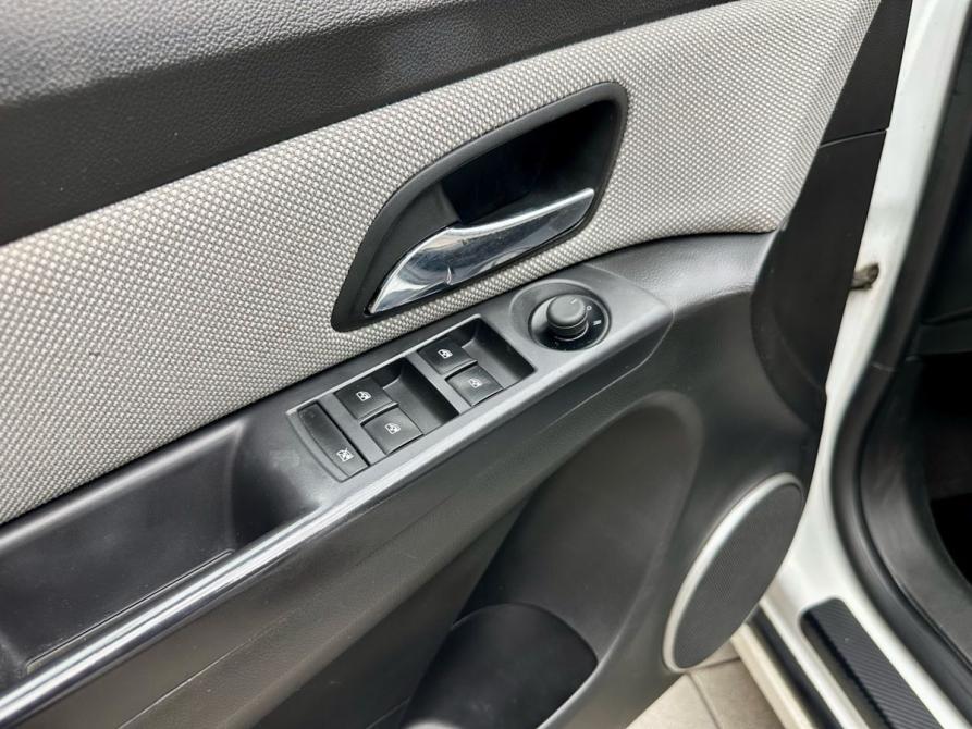 Chevrolet Cruze I Рестайлинг Ростов-на-Дону  - изображение 16