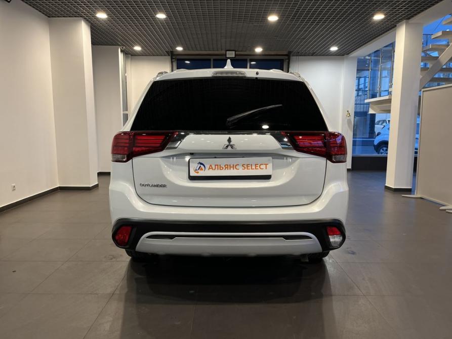 Mitsubishi Outlander III Рестайлинг 3 Чебоксары  - изображение 4