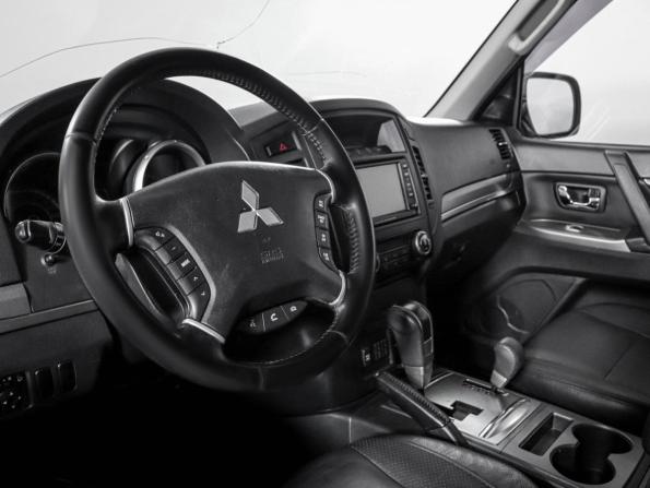 Mitsubishi Pajero IV Рестайлинг 1 с пробегом 2012 года, цена 1 630 000 рублей, 220186 км, внедорожник, Автокод Объявления