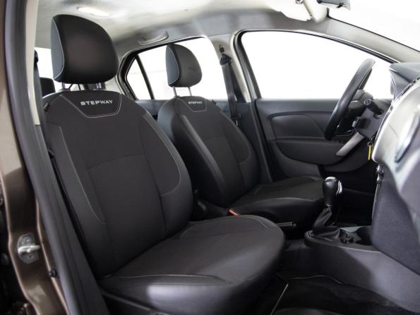 Renault Logan II Рестайлинг с пробегом 2021 года, цена 1 075 000 рублей, 135821 км, седан, Автокод Объявления