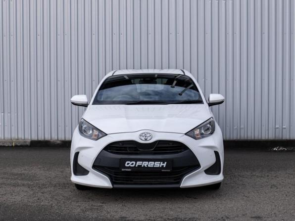 Toyota Yaris IV с пробегом 2021 года, цена 1 199 000 рублей, 151701 км, хэтчбек, Автокод Объявления
