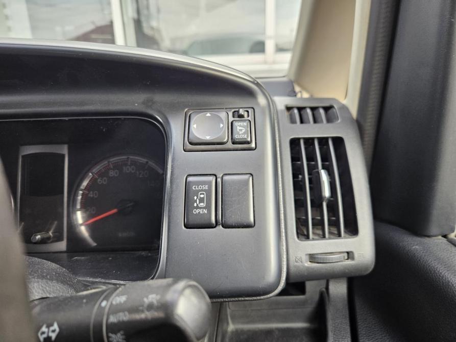 Nissan Serena III (C25) Курган  - изображение 19