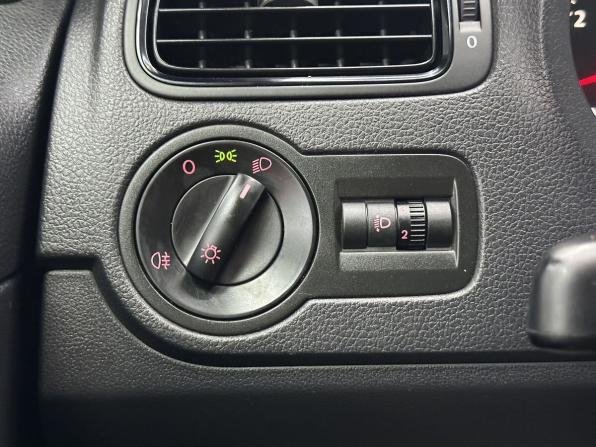 Volkswagen Polo V с пробегом 2013 года, цена 935 000 рублей, 50950 км, седан, Автокод Объявления