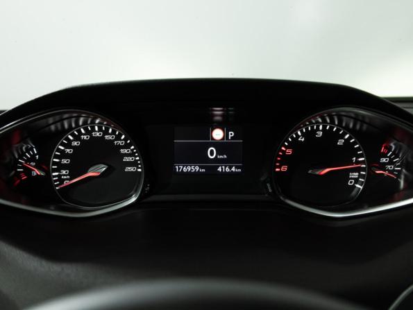Peugeot 308 II Рестайлинг с пробегом 2018 года, цена 1 299 700 рублей, 176958 км, универсал, Автокод Объявления