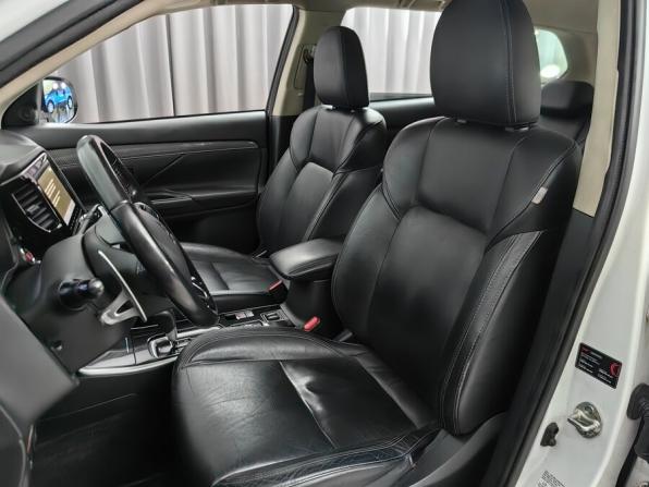 Mitsubishi Outlander III Рестайлинг 3 с пробегом 2020 года, цена 2 598 000 рублей, 109000 км, внедорожник, Автокод Объявления