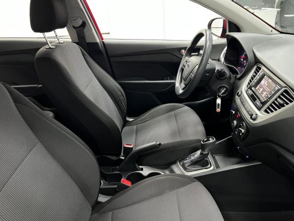 Hyundai Solaris II с пробегом 2019 года, цена 1 450 000 рублей, 85000 км, седан, Автокод Объявления