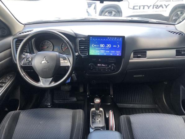 Mitsubishi Outlander III Рестайлинг 2 с пробегом 2016 года, цена 1 490 000 рублей, 168645 км, внедорожник, Автокод Объявления