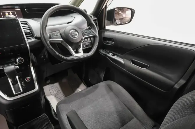 Nissan Serena V (C27) с пробегом 2016 года, цена 1 619 000 рублей, 215000 км, минивэн, Автокод Объявления