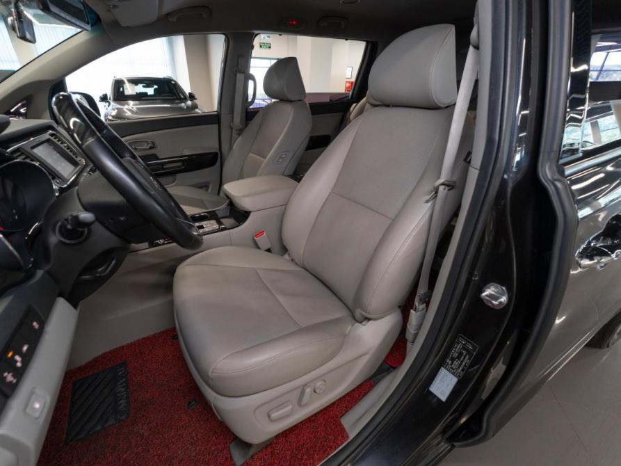 Kia Carnival III Москва  - изображение 9