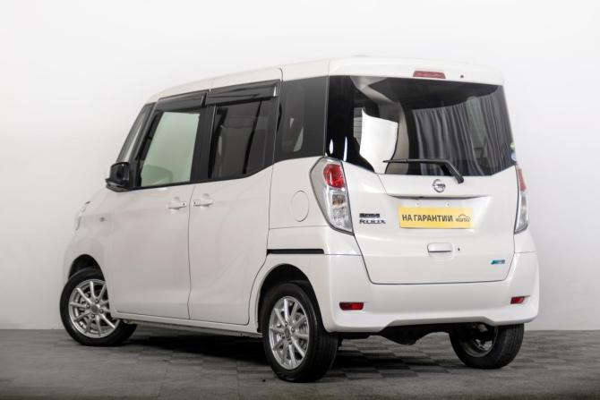 Nissan Dayz Roox I Рестайлинг с пробегом 2016 года, цена 899 000 рублей, 56000 км, хэтчбек, Автокод Объявления
