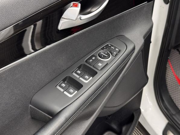 Kia Sorento III Prime Рестайлинг с пробегом 2018 года, цена 2 650 000 рублей, 187256 км, внедорожник, Автокод Объявления