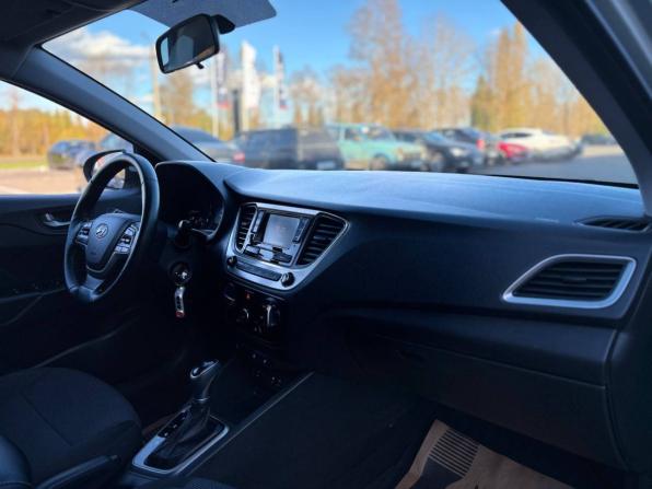 Hyundai Solaris II с пробегом 2019 года, цена 1 349 000 рублей, 109638 км, седан, Автокод Объявления