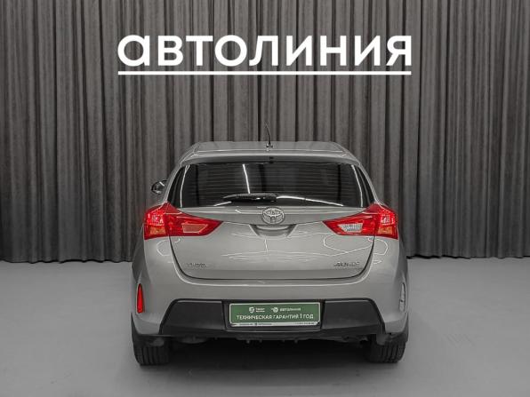 Toyota Auris II с пробегом 2013 года, цена 920 000 рублей, 230000 км, хэтчбек, Автокод Объявления
