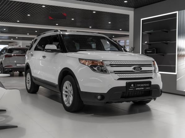 Ford Explorer V с пробегом 2015 года, цена 2 150 000 рублей, 89189 км, внедорожник, Автокод Объявления