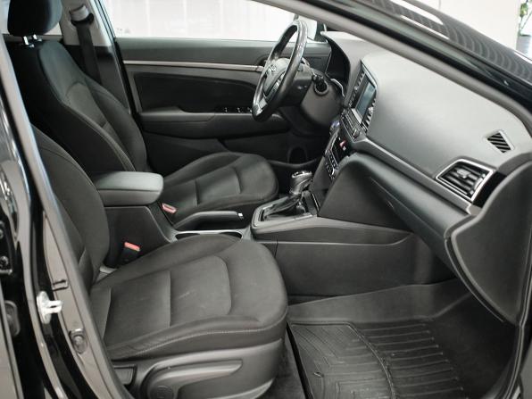 Hyundai Elantra VI (AD) с пробегом 2017 года, цена 819 000 рублей, 177404 км, седан, Автокод Объявления
