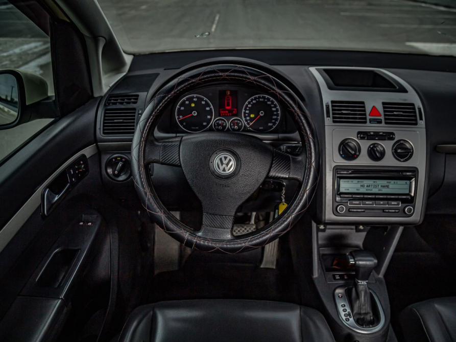 Volkswagen Touran I Рестайлинг Тюмень  - изображение 12