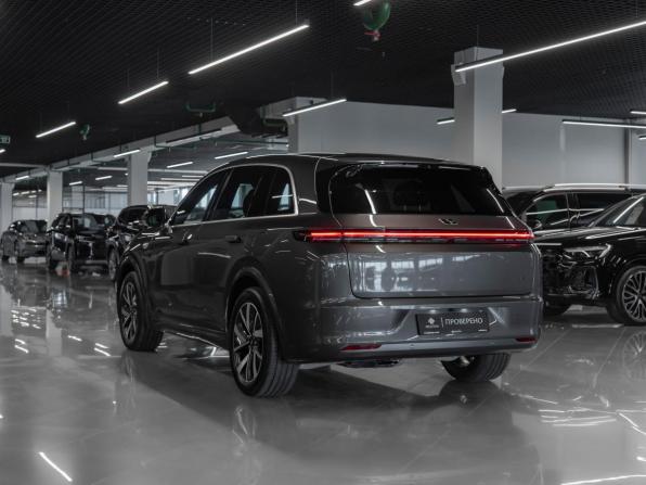 Li Auto (Lixiang) L7 I с пробегом 2024 года, цена 5 575 000 рублей, 43494 км, внедорожник, Автокод Объявления
