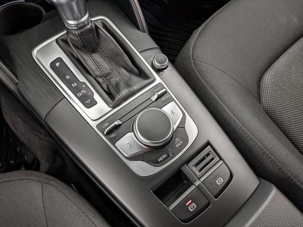 Audi A3 III (8V) Рестайлинг с пробегом 2019 года, цена 2 300 000 рублей, 76148 км, седан, Автокод Объявления