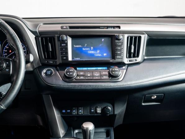 Toyota RAV4 IV (XA40) Рестайлинг с пробегом 2018 года, цена 2 380 000 рублей, 43700 км, внедорожник, Автокод Объявления