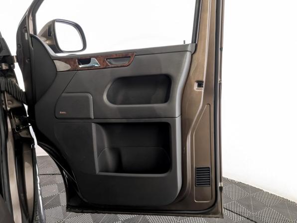 Volkswagen Multivan T5 Рестайлинг с пробегом 2012 года, цена 2 850 000 рублей, 122609 км, минивэн, Автокод Объявления