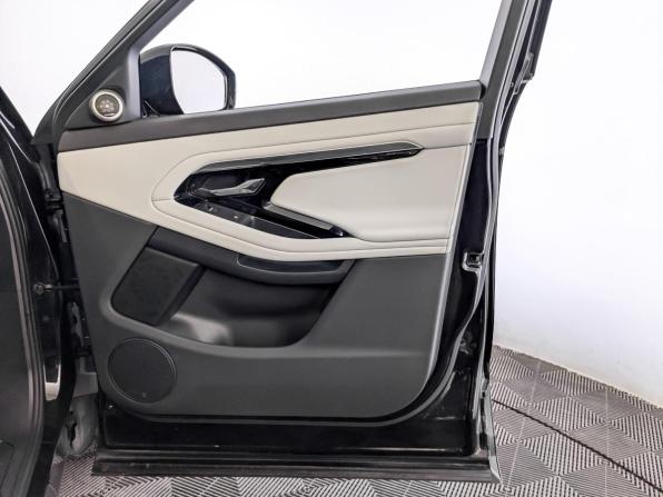 Land Rover Range Rover Evoque II с пробегом 2022 года, цена 4 675 000 рублей, 63000 км, внедорожник, Автокод Объявления