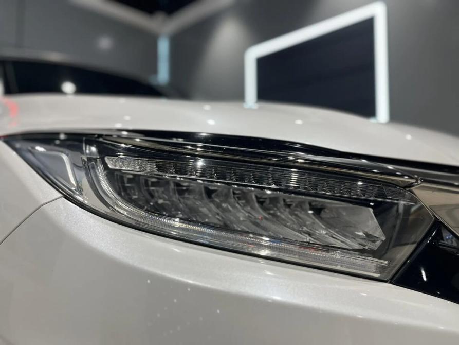 Honda Vezel I Рестайлинг Новосибирск  - изображение 5