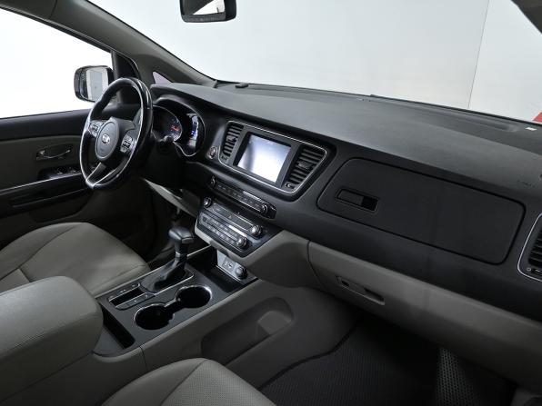 Kia Carnival III с пробегом 2019 года, цена 3 120 000 рублей, 47637 км, минивэн, Автокод Объявления