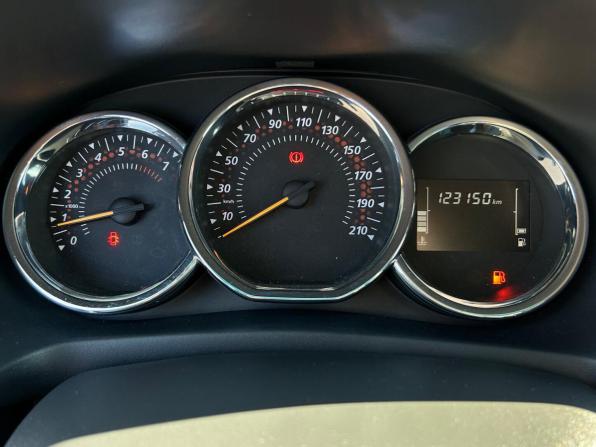 Renault Sandero II Рестайлинг с пробегом 2021 года, цена 1 270 000 рублей, 123000 км, хэтчбек, Автокод Объявления