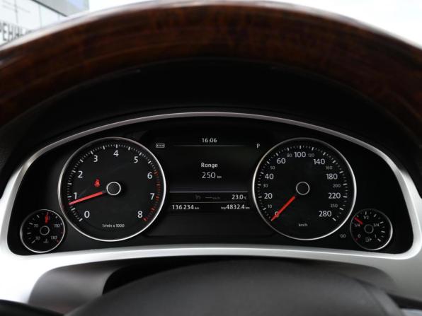 Volkswagen Touareg II с пробегом 2012 года, цена 2 199 000 рублей, 136234 км, внедорожник, Автокод Объявления
