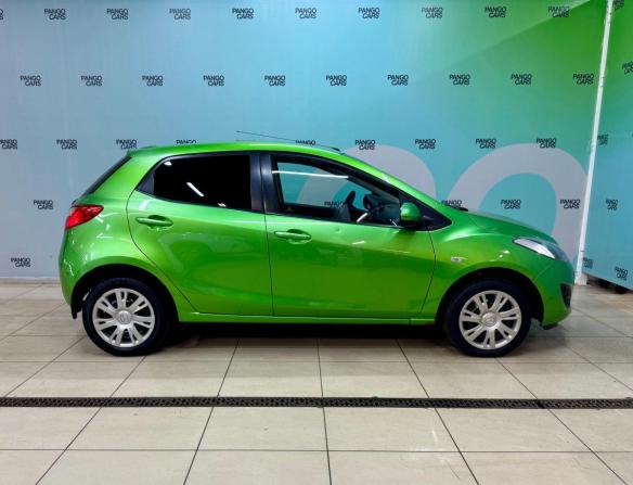 Mazda 2 II Рестайлинг (DE2) с пробегом 2012 года, цена 700 000 рублей, 240954 км, хэтчбек, Автокод Объявления