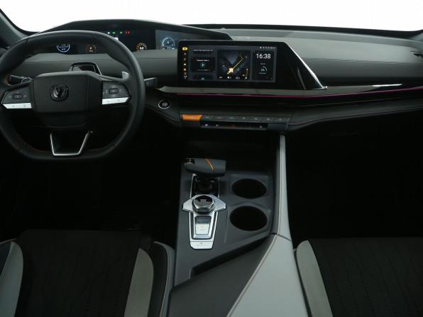 Changan UNI-V I с пробегом 2024 года, цена 2 159 000 рублей, 46500 км, лифтбек, Автокод Объявления