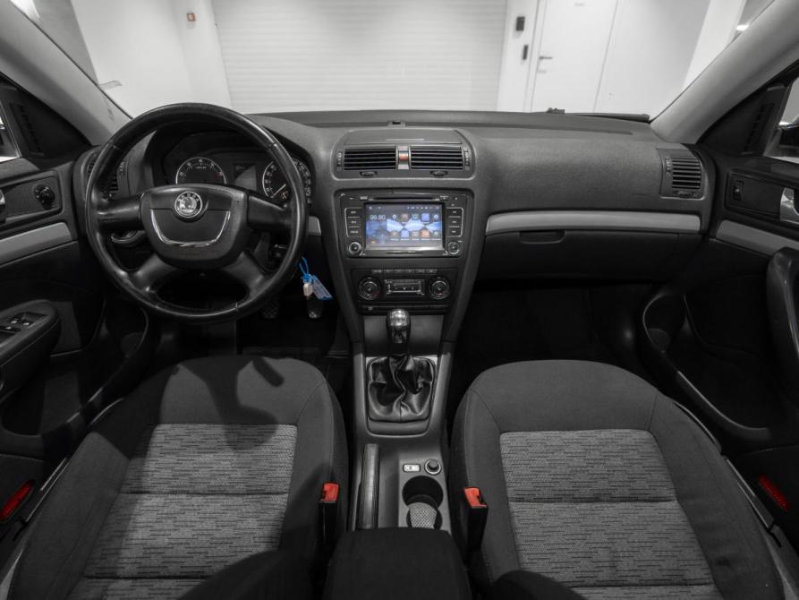 Skoda Octavia II (A5) Рестайлинг Москва  - изображение 8