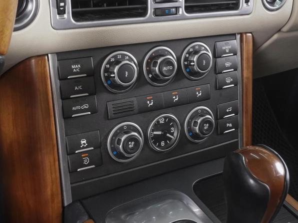 Land Rover Range Rover III Рестайлинг 2 с пробегом 2009 года, цена 1 777 000 рублей, 232156 км, внедорожник, Автокод Объявления