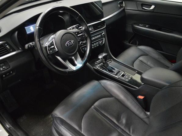 Kia Optima IV Рестайлинг с пробегом 2018 года, цена 1 300 000 рублей, 121017 км, седан, Автокод Объявления