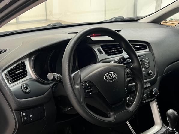 Kia Ceed II с пробегом 2013 года, цена 860 000 рублей, 143314 км, хэтчбек, Автокод Объявления