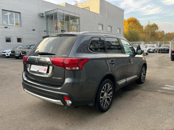 Mitsubishi Outlander III Рестайлинг 3 с пробегом 2018 года, цена 2 291 982 рубля, 95710 км, внедорожник, Автокод Объявления