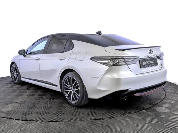 Toyota Camry VIII (XV70) Рестайлинг с пробегом 2022 года, цена 4 445 000 рублей, 33740 км, седан, Автокод Объявления