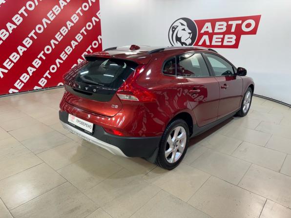 Volvo V40 Cross Country I с пробегом 2014 года, цена 1 450 000 рублей, 176228 км, хэтчбек, Автокод Объявления