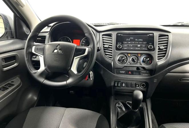 Mitsubishi L200 V с пробегом 2017 года, цена 2 350 000 рублей, 86825 км, offers.body_type.unknown, Автокод Объявления