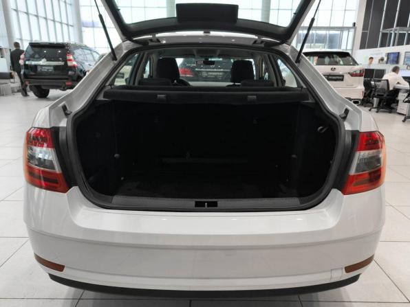 Skoda Octavia III (A7) Рестайлинг с пробегом 2017 года, цена 1 680 000 рублей, 61392 км, лифтбек, Автокод Объявления