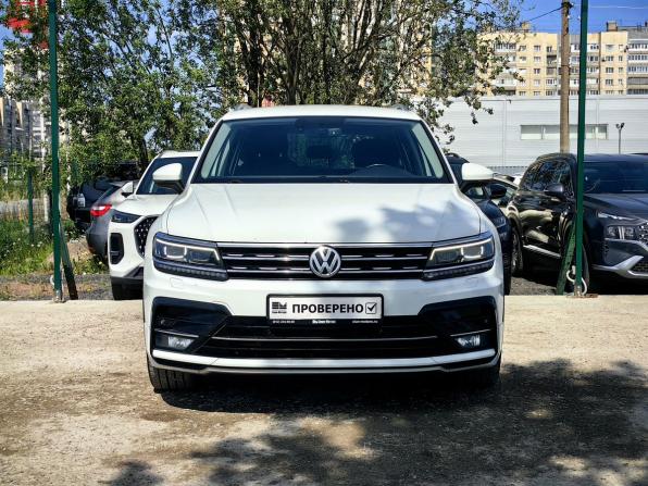 Volkswagen Tiguan II с пробегом 2018 года, цена 2 619 000 рублей, 131000 км, внедорожник, Автокод Объявления