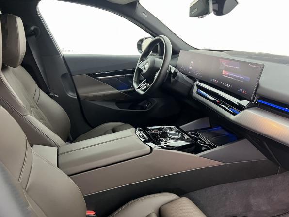 BMW 5 серии VIII (G60/G61/G68) с пробегом 2023 года, цена 6 499 000 рублей, 40133 км, седан, Автокод Объявления