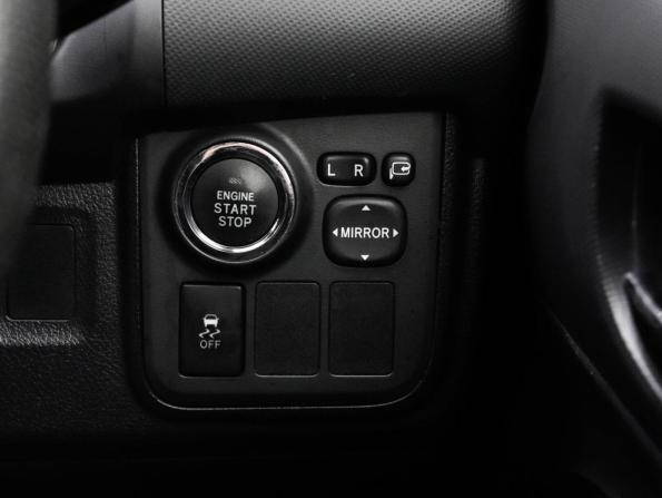 Toyota Wish II Рестайлинг с пробегом 2014 года, цена 1 575 000 рублей, 128608 км, минивэн, Автокод Объявления