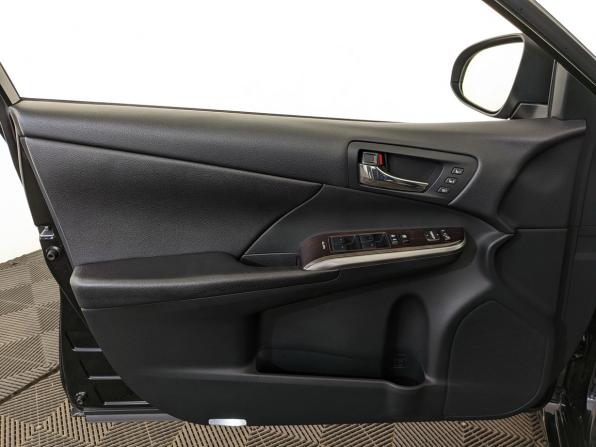 Toyota Camry VII (XV50) Рестайлинг с пробегом 2015 года, цена 1 995 000 рублей, 234410 км, седан, Автокод Объявления