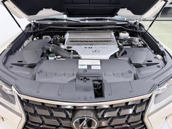 Lexus LX III Рестайлинг 2 с пробегом 2019 года, цена 10 200 000 рублей, 105745 км, внедорожник, Автокод Объявления