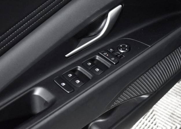 Hyundai Elantra VII (CN7) Рестайлинг с пробегом 2024 года, цена 2 098 960 рублей, 39485 км, седан, Автокод Объявления