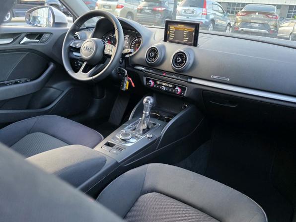 Audi A3 III (8V) Рестайлинг с пробегом 2018 года, цена 1 470 000 рублей, 143142 км, седан, Автокод Объявления