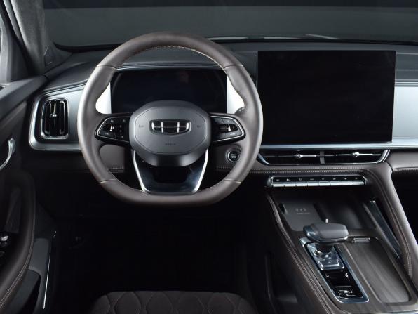 Geely Monjaro I Рестайлинг с пробегом 2026 года, цена 4 199 995 рублей, 13 км, внедорожник, Автокод Объявления