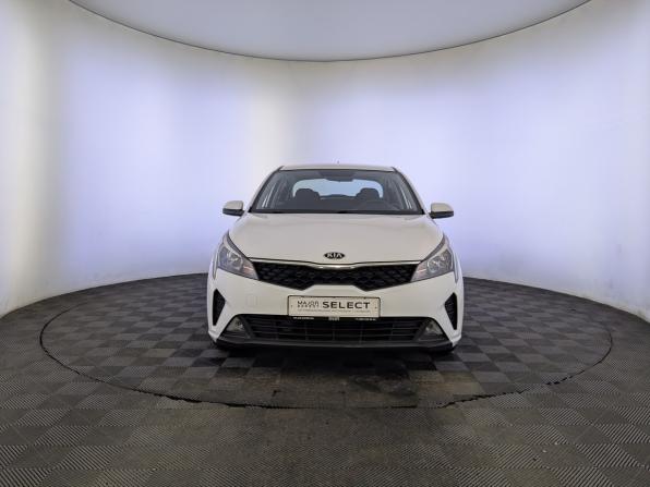 Kia Rio IV Рестайлинг с пробегом 2021 года, цена 1 750 000 рублей, 33599 км, седан, Автокод Объявления