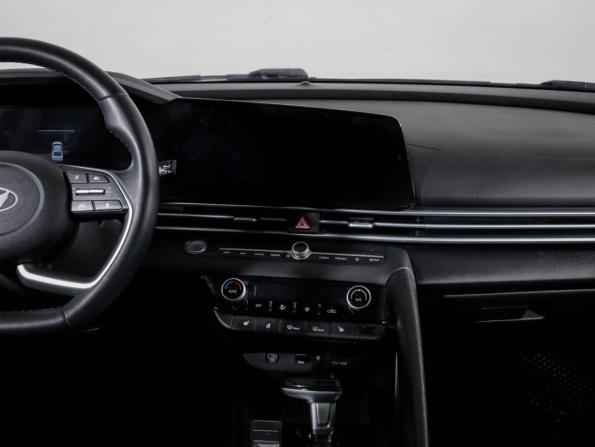 Hyundai Elantra VII (CN7) Рестайлинг с пробегом 2023 года, цена 2 220 000 рублей, 10350 км, седан, Автокод Объявления